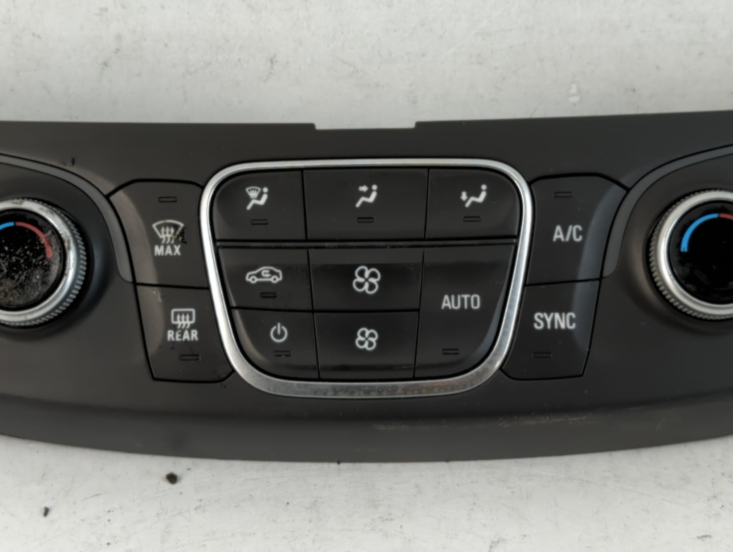 2018-2022 Chevrolet Traverse Climate Control Module Temperature AC/Heater Replacement P/N:84344401 Fits OEM Used Auto Parts 