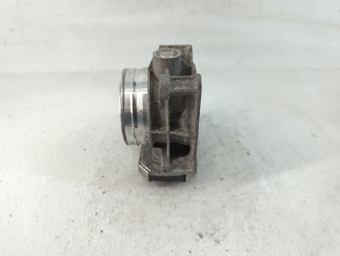 2018-2019 Chevrolet Traverse Throttle Body P/N:12681472AA Fits Fits 2013 2014 2015 2016 2017 2018 2019 2020 2021 OEM Used Au