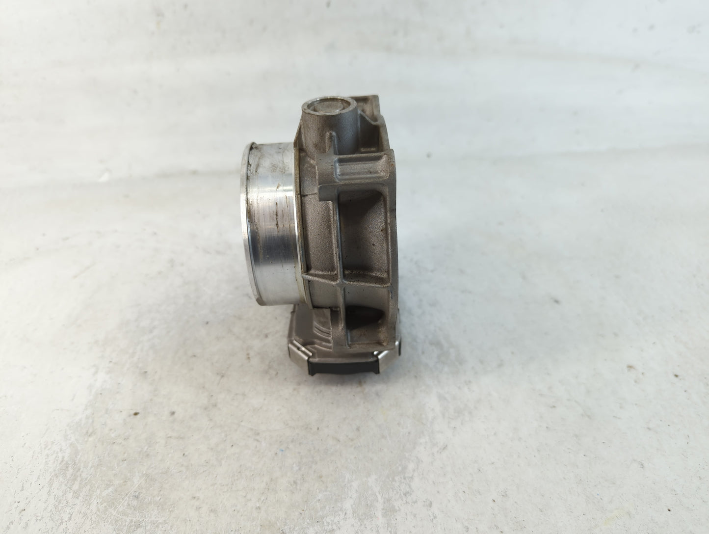 2018-2019 Chevrolet Traverse Throttle Body P/N:12670981AA Fits Fits 2013 2014 2015 2016 2017 2018 2019 2020 2021 OEM Used Au