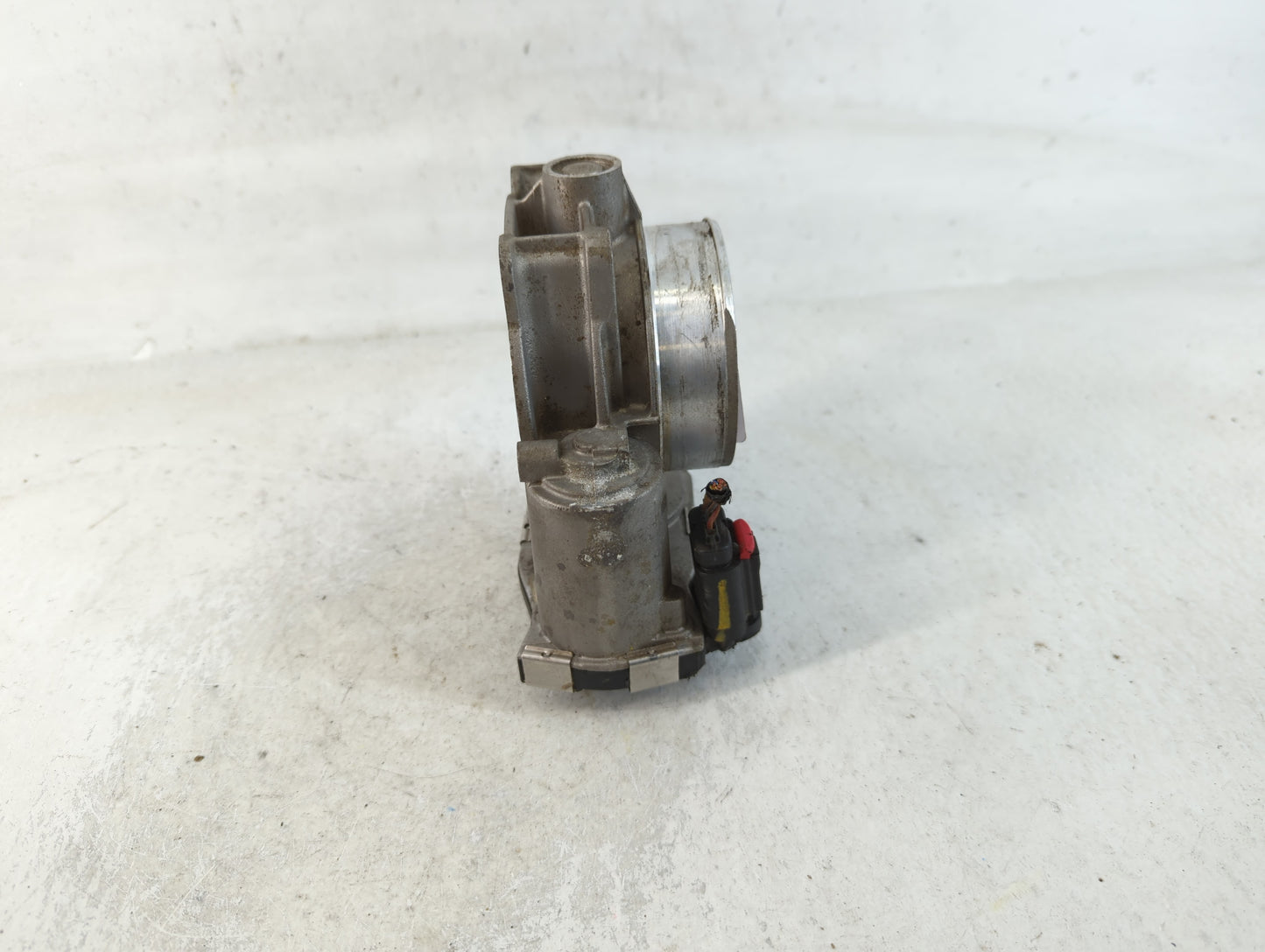 2018-2019 Chevrolet Traverse Throttle Body P/N:12670981AA Fits Fits 2013 2014 2015 2016 2017 2018 2019 2020 2021 OEM Used Au