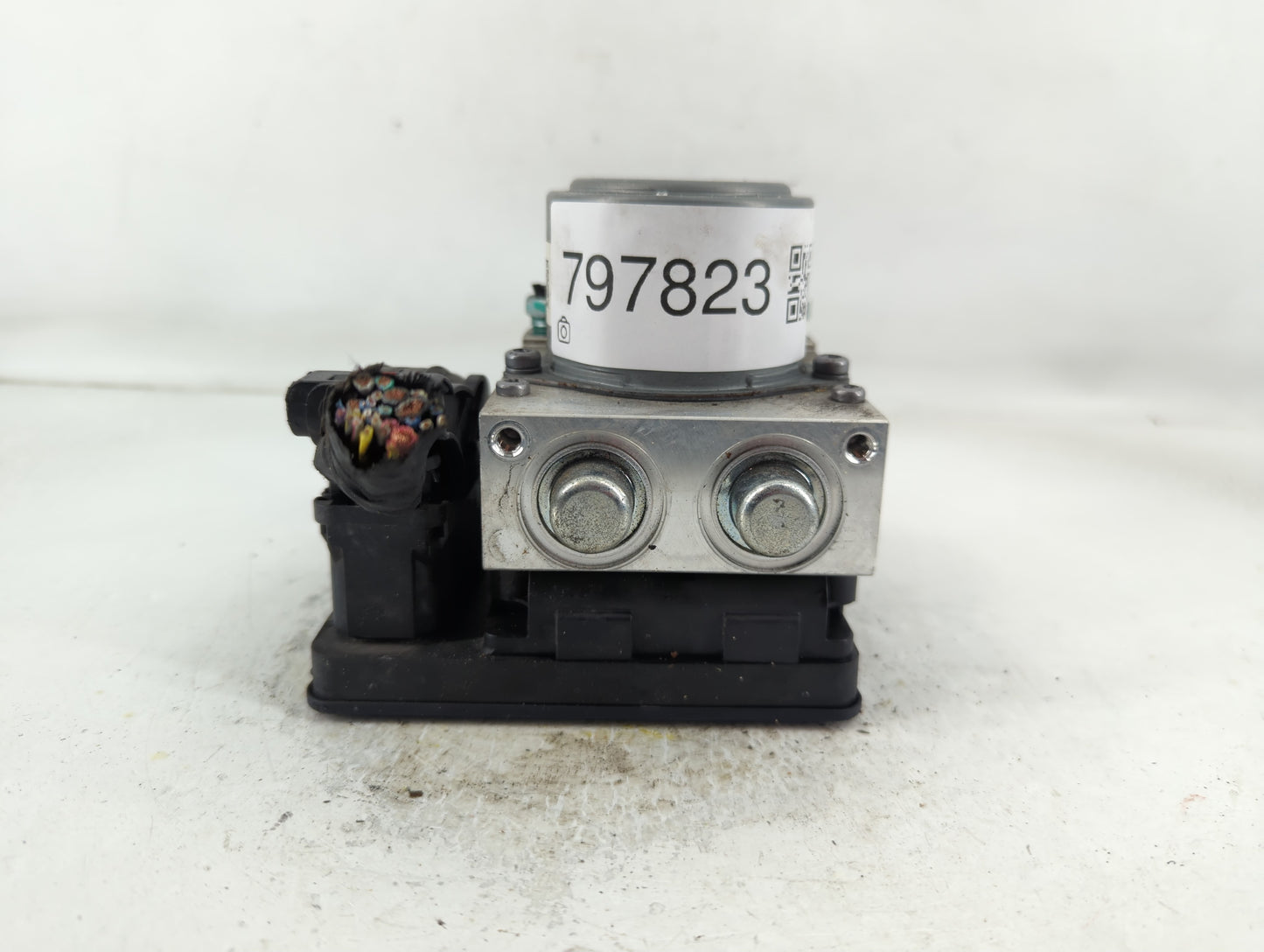 2019-2022 Chevrolet Traverse ABS Pump Control Module Replacement P/N:84503309 Fits Fits 2019 2020 2021 2022 OEM Used Auto Pa
