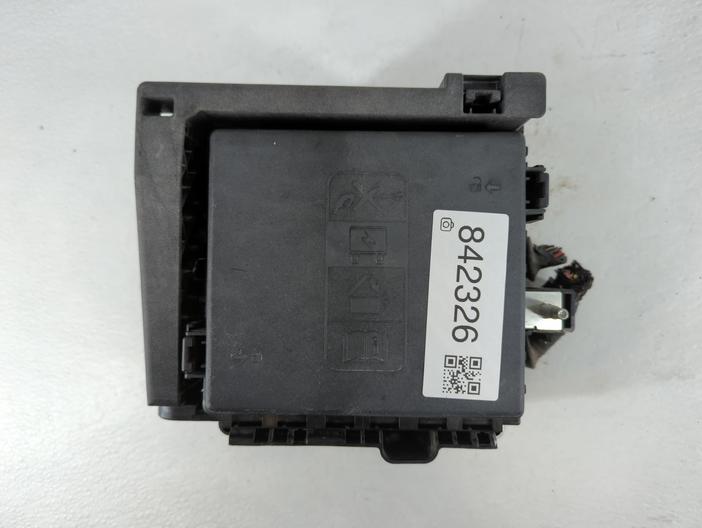2018-2019 Chevrolet Traverse Fusebox Fuse Box Panel Relay Module P/N:7171-4521-30 Fits Fits 2018 2019 OEM Used Auto Parts - 