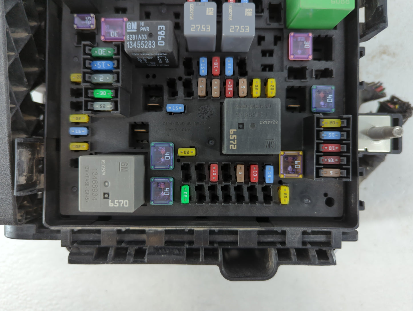 2018-2019 Chevrolet Traverse Fusebox Fuse Box Panel Relay Module P/N:7171-4521-30 Fits Fits 2018 2019 OEM Used Auto Parts - 