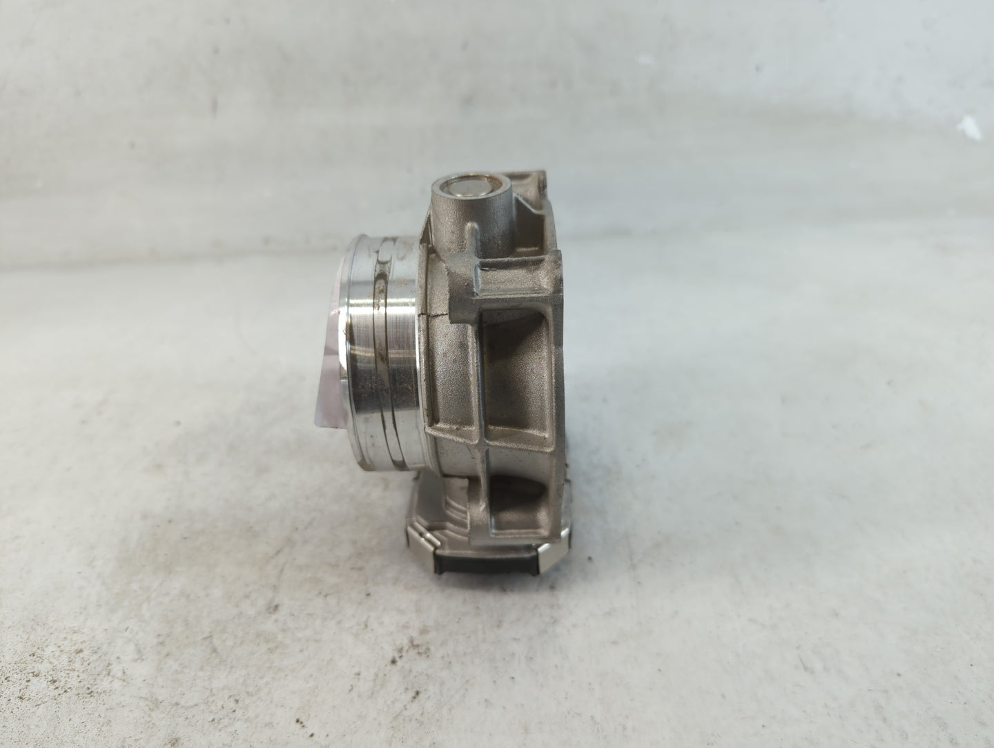 2017-2022 Chevrolet Traverse Throttle Body P/N:12670981AA Fits Fits 2012 2013 2014 2015 2016 2017 2018 2019 2020 2021 2022 O