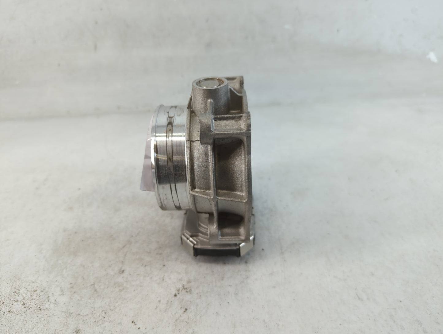 2017-2022 Chevrolet Traverse Throttle Body P/N:12670981AA Fits Fits 2012 2013 2014 2015 2016 2017 2018 2019 2020 2021 2022 O