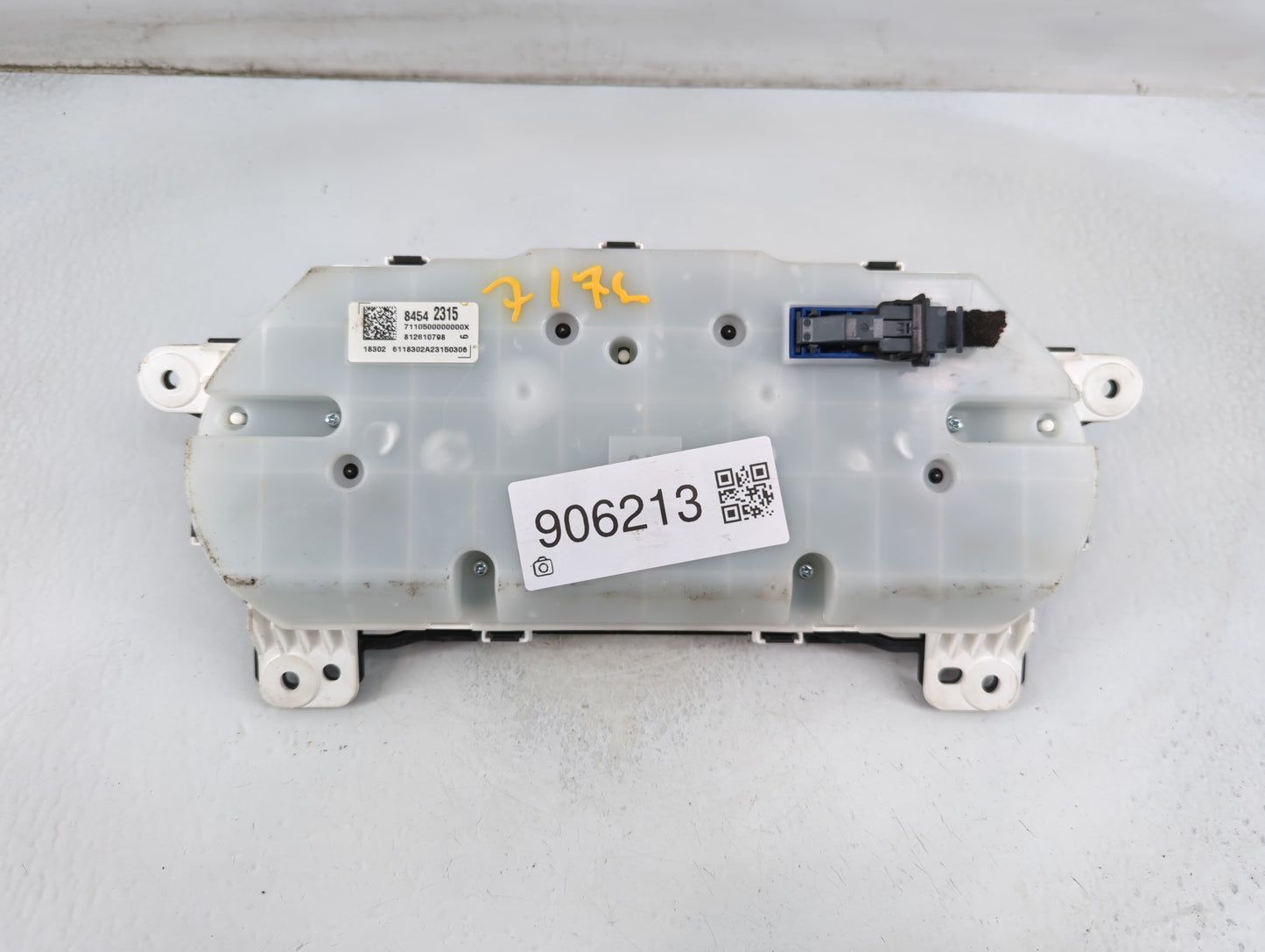 2019 Chevrolet Traverse Instrument Cluster Speedometer Gauges P/N:84542315 Fits OEM Used Auto Parts - Oemusedautoparts1.com