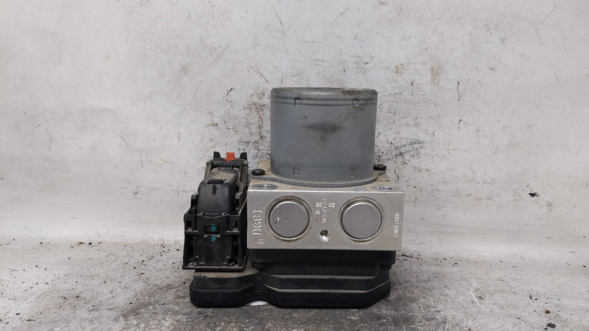 2017-2018 Chevrolet Trax ABS Pump Control Module Replacement P/N:42643519 Fits Fits 2017 2018 2019 OEM Used Auto Parts - Oem