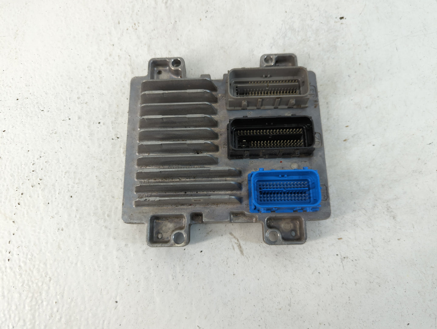 2017-2021 Chevrolet Trax PCM Engine Control Computer ECU ECM PCU OEM P/N:12695536 Fits Fits 2017 2018 2019 2020 2021 OEM Use