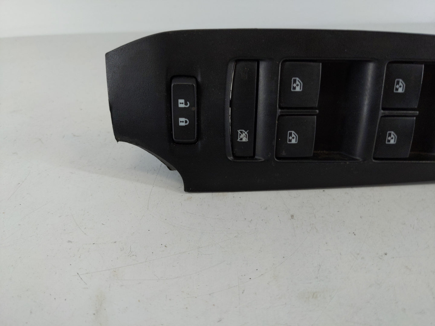 2017-2021 Chevrolet Trax Master Power Window Switch Replacement Driver Side Left P/N:13408454 22915128 Fits OEM Used Auto Pa