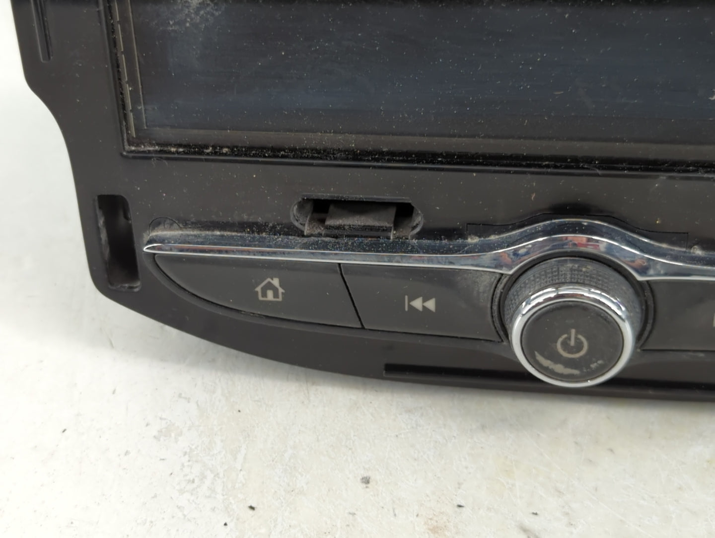 2018-2020 Chevrolet Trax Radio AM FM Cd Player Receiver Replacement P/N:84388576 Fits Fits 2018 2019 2020 OEM Used Auto Part