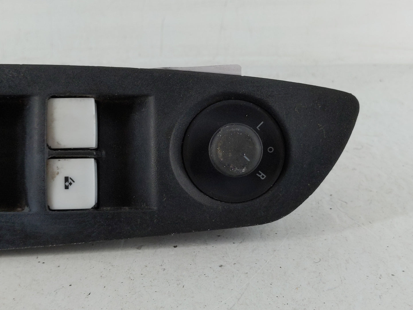 2017-2021 Chevrolet Trax Master Power Window Switch Replacement Driver Side Left P/N:22915128 Fits Fits 2017 2018 2019 2020 