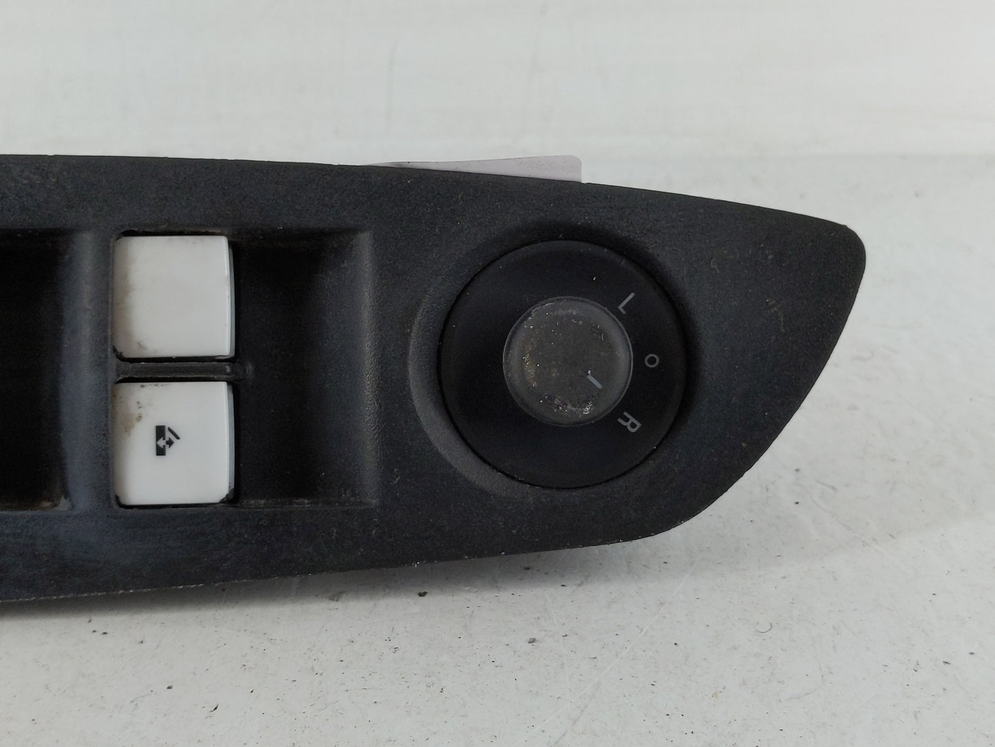 2017-2021 Chevrolet Trax Master Power Window Switch Replacement Driver Side Left P/N:22915128 Fits Fits 2017 2018 2019 2020 