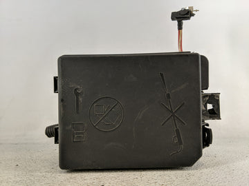 2018-2021 Chevrolet Trax Fusebox Fuse Box Panel Relay Module P/N:42624875 Fits Fits 2018 2019 2020 2021 OEM Used Auto Parts 