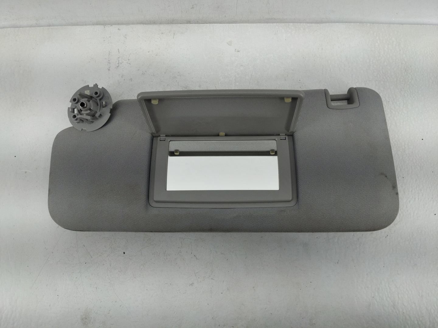 2017-2021 Chevrolet Trax Sun Visor Shade Replacement Driver Left Mirror Fits Fits 2017 2018 2019 2020 2021 OEM Used Auto Par