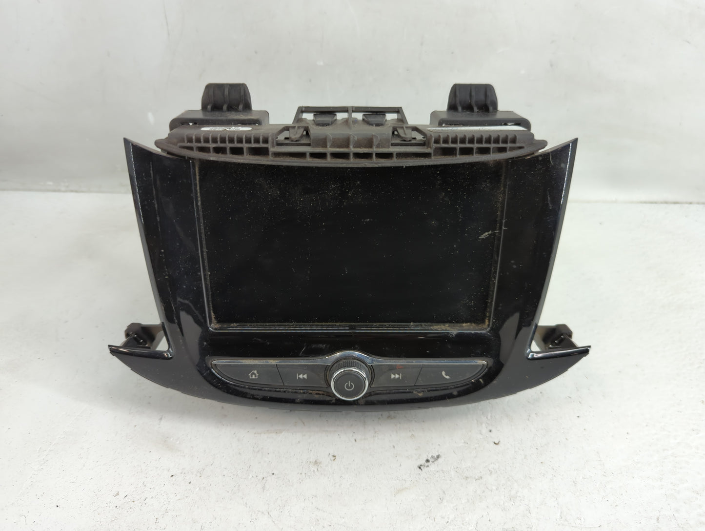 2017-2020 Chevrolet Trax Radio AM FM Cd Player Receiver Replacement P/N:84388576 Fits Fits 2017 2018 2019 2020 OEM Used Auto