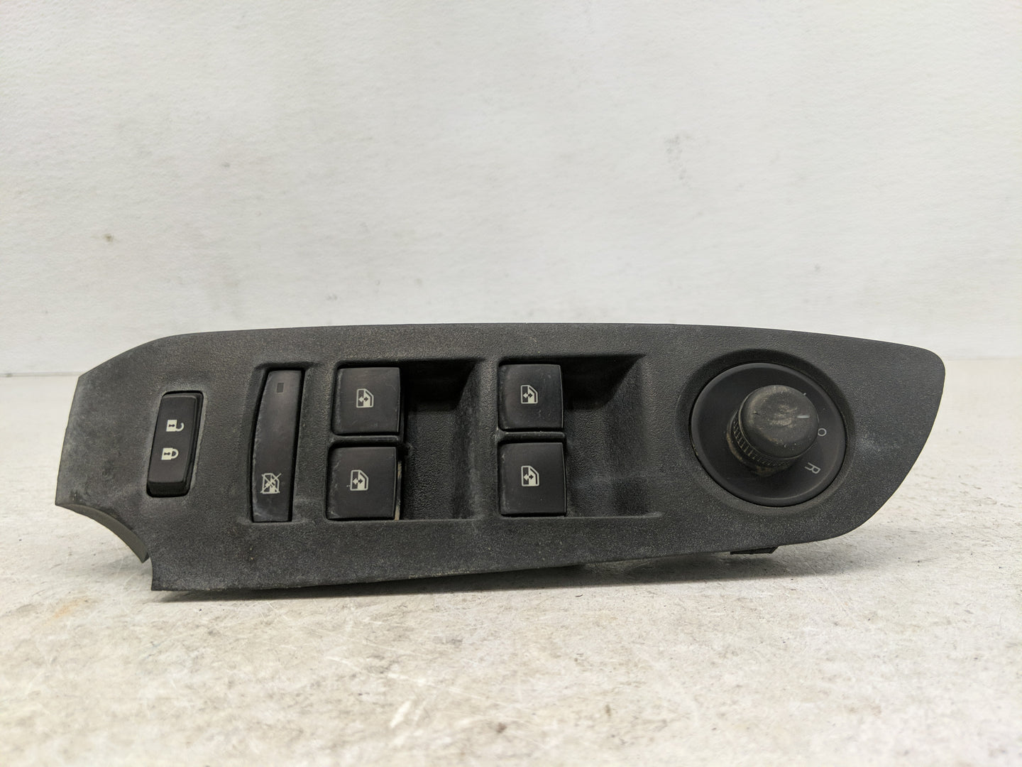2017-2021 Chevrolet Trax Master Power Window Switch Replacement Driver Side Left P/N:17015503 42406141 Fits OEM Used Auto Pa