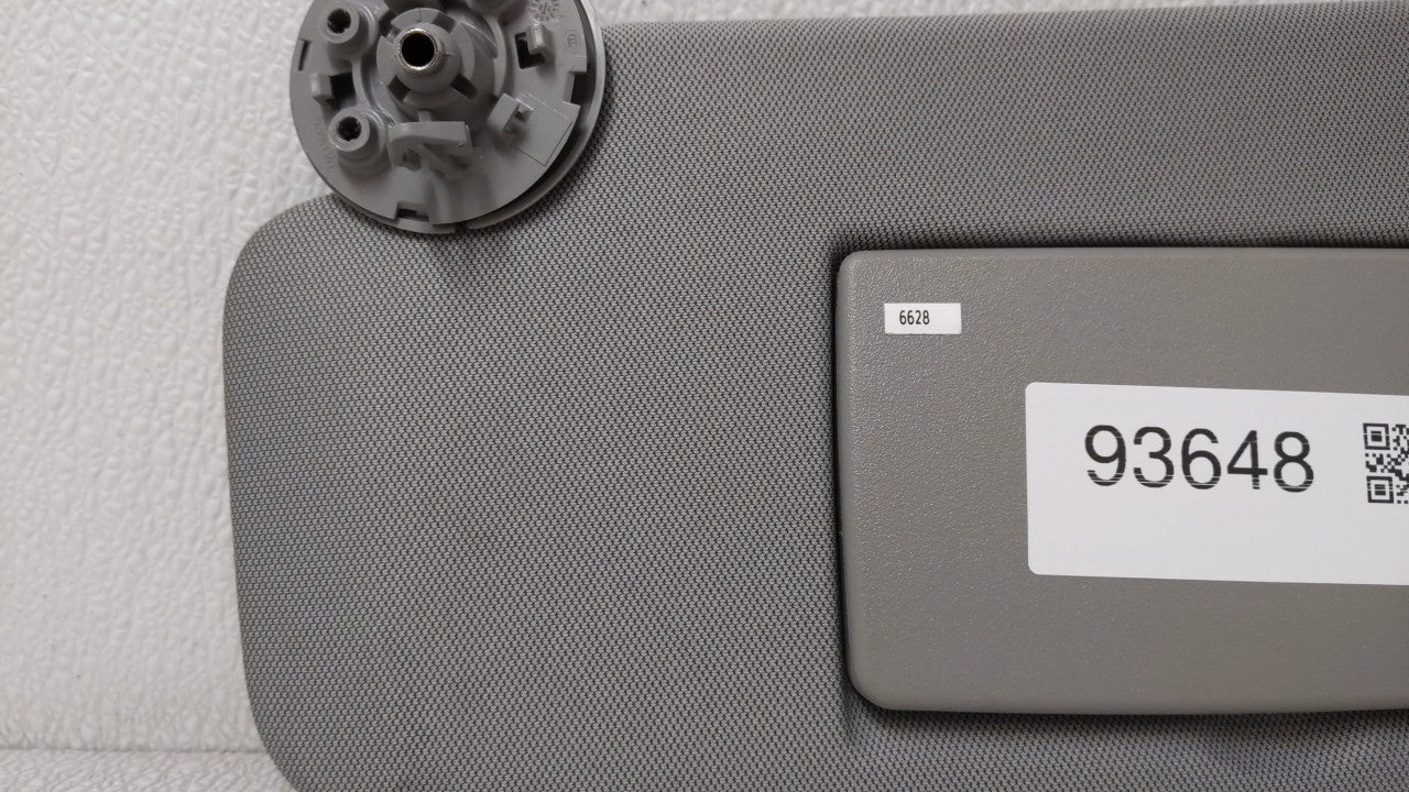 2017-2018 Chevrolet Trax Sun Visor Shade Replacement Driver Left Mirror Fits Fits 2017 2018 OEM Used Auto Parts - Oemusedaut