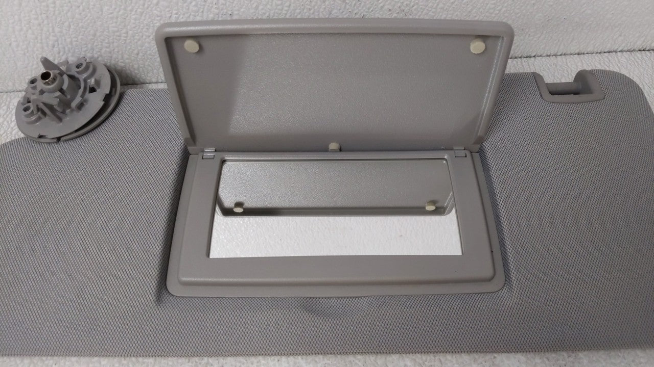 2017-2018 Chevrolet Trax Sun Visor Shade Replacement Driver Left Mirror Fits Fits 2017 2018 OEM Used Auto Parts - Oemusedaut