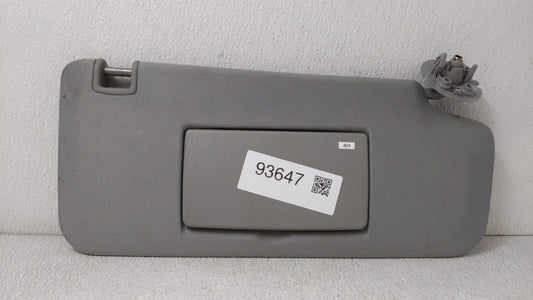 2017-2018 Chevrolet Trax Sun Visor Shade Replacement Passenger Right Mirror Fits Fits 2017 2018 OEM Used Auto Parts - Oemuse