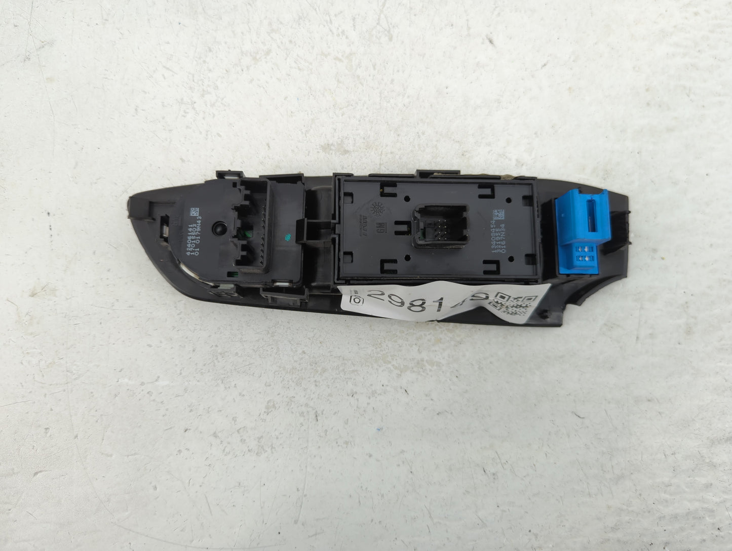 2017-2021 Chevrolet Trax Master Power Window Switch Replacement Driver Side Left P/N:CFL4B 544159 17015503 Fits OEM Used Aut