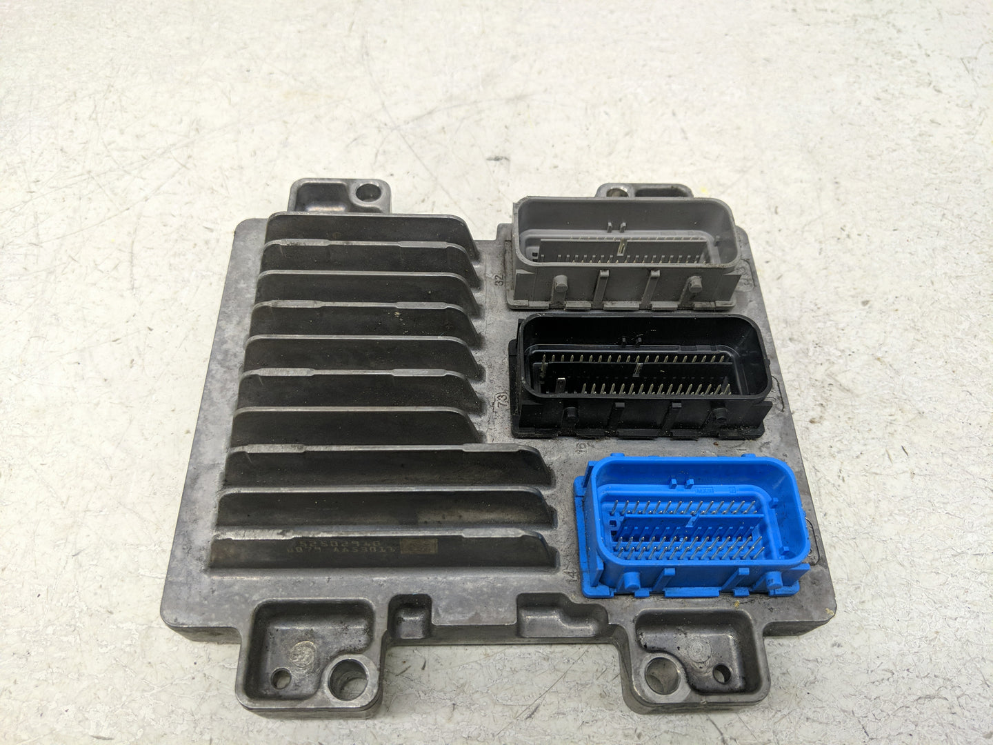 2017-2021 Chevrolet Trax PCM Engine Control Computer ECU ECM PCU OEM P/N:12692201 12695536 Fits Fits 2017 2018 2019 2020 202