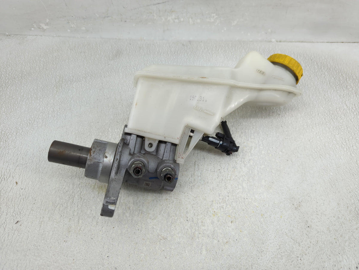 2013-2021 Chevrolet Trax Brake Master Cylinder 1310371 - Oemusedautoparts1.com