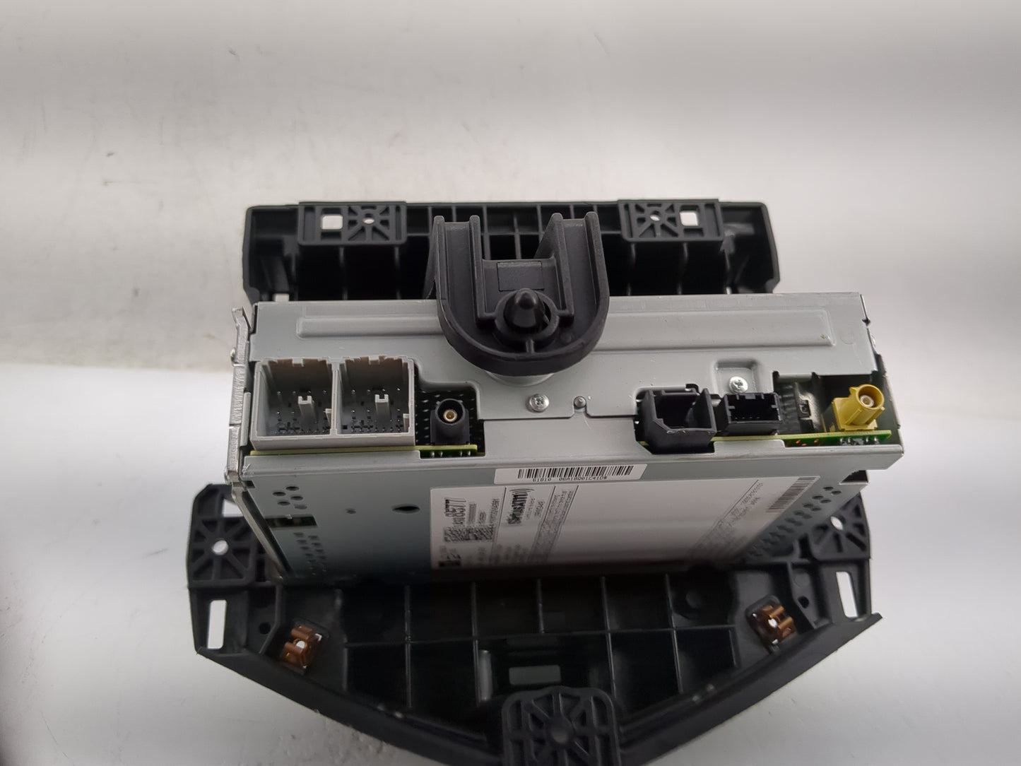 2018-2019 Chevrolet Trax Radio AM FM Cd Player Receiver Replacement P/N:812425551 84388577, 84610605 Fits Fits 2018 2019 OEM