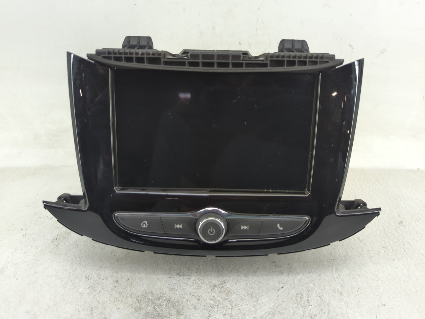 2017-2020 Chevrolet Trax Radio AM FM Cd Player Receiver Replacement P/N:84610605 Fits Fits 2017 2018 2019 2020 OEM Used Auto