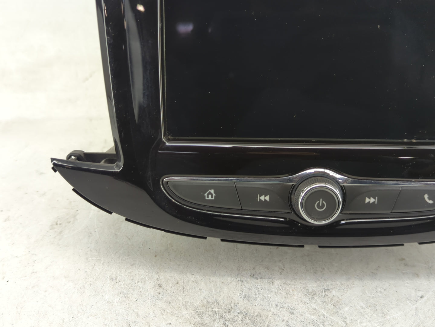 2017-2020 Chevrolet Trax Radio AM FM Cd Player Receiver Replacement P/N:84610605 Fits Fits 2017 2018 2019 2020 OEM Used Auto