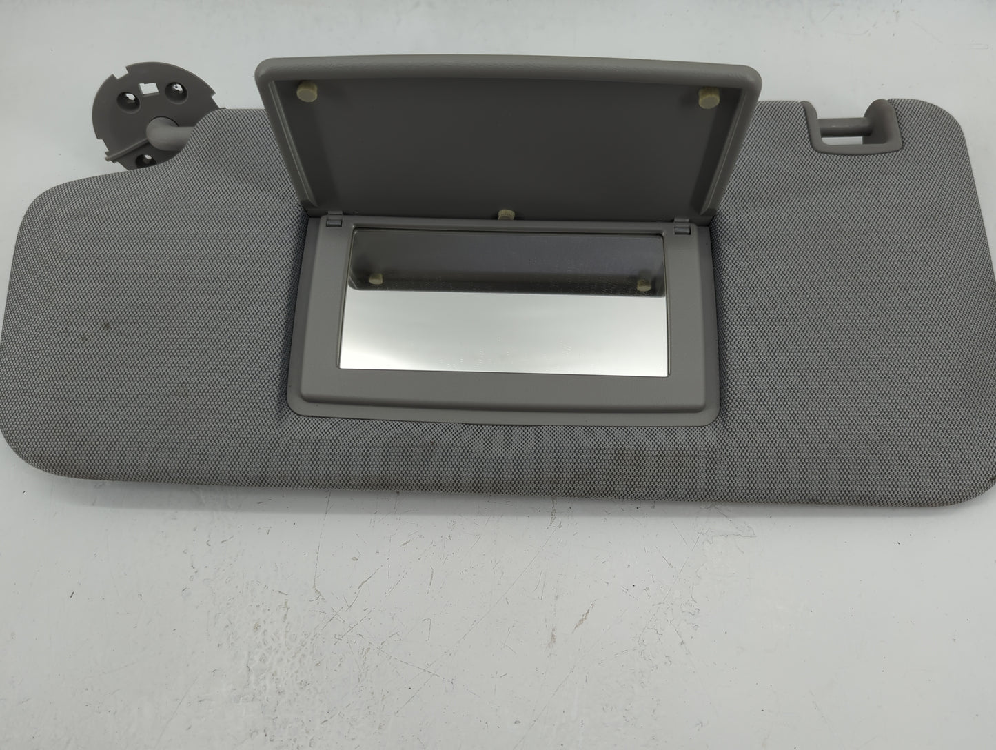 2017-2021 Chevrolet Trax Sun Visor Shade Replacement Driver Left Mirror Fits Fits 2017 2018 2019 2020 2021 OEM Used Auto Par
