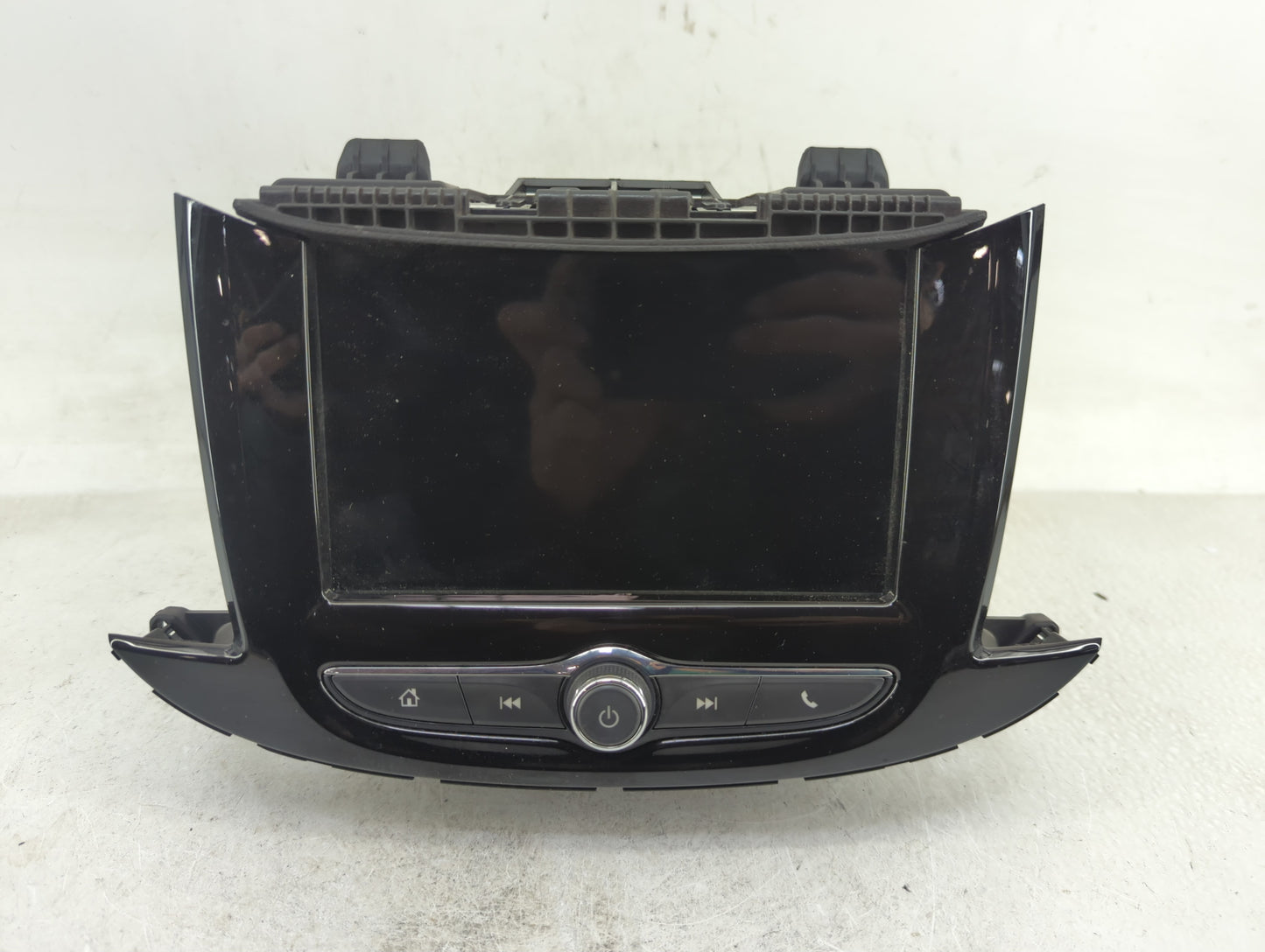 2018-2019 Chevrolet Trax Radio AM FM Cd Player Receiver Replacement P/N:84610604 Fits Fits 2018 2019 OEM Used Auto Parts - O