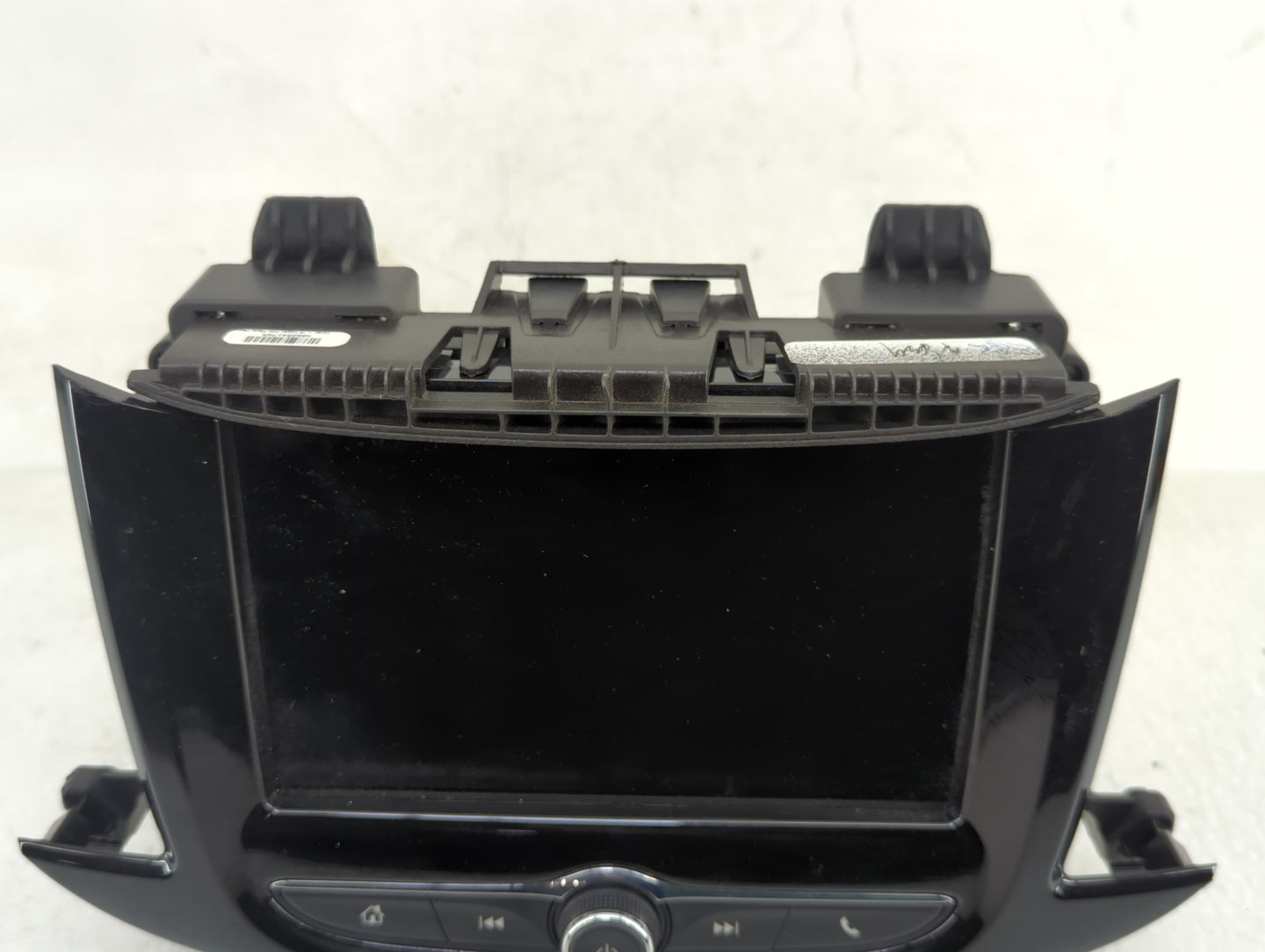 2018-2019 Chevrolet Trax Radio AM FM Cd Player Receiver Replacement P/N:84610604 Fits Fits 2018 2019 OEM Used Auto Parts - O