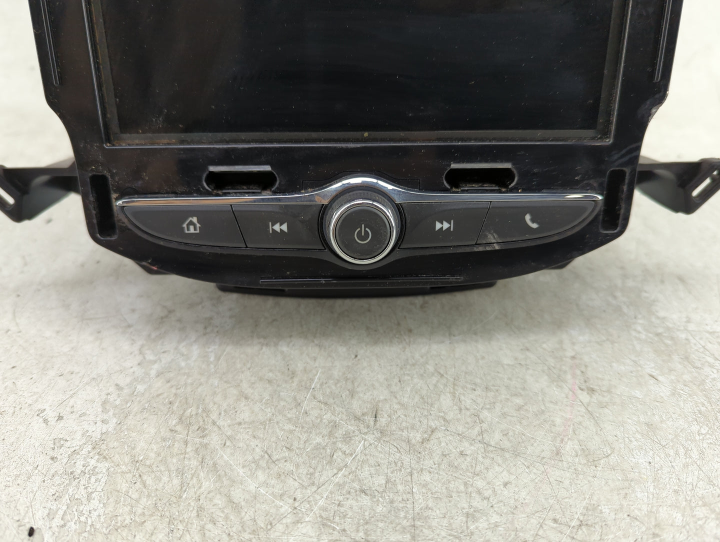 2017-2020 Chevrolet Trax Radio AM FM Cd Player Receiver Replacement P/N:84479949 Fits Fits 2017 2018 2019 2020 OEM Used Auto