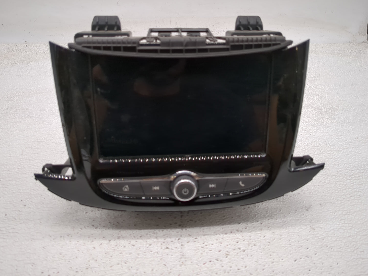 2017-2020 Chevrolet Trax Radio AM FM Cd Player Receiver Replacement Fits Fits 2017 2018 2019 2020 OEM Used Auto Parts - Oemu