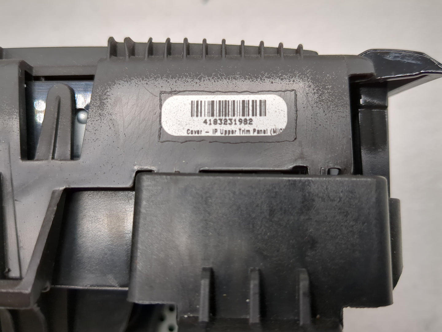 2017-2020 Chevrolet Trax Radio AM FM Cd Player Receiver Replacement Fits Fits 2017 2018 2019 2020 OEM Used Auto Parts - Oemu