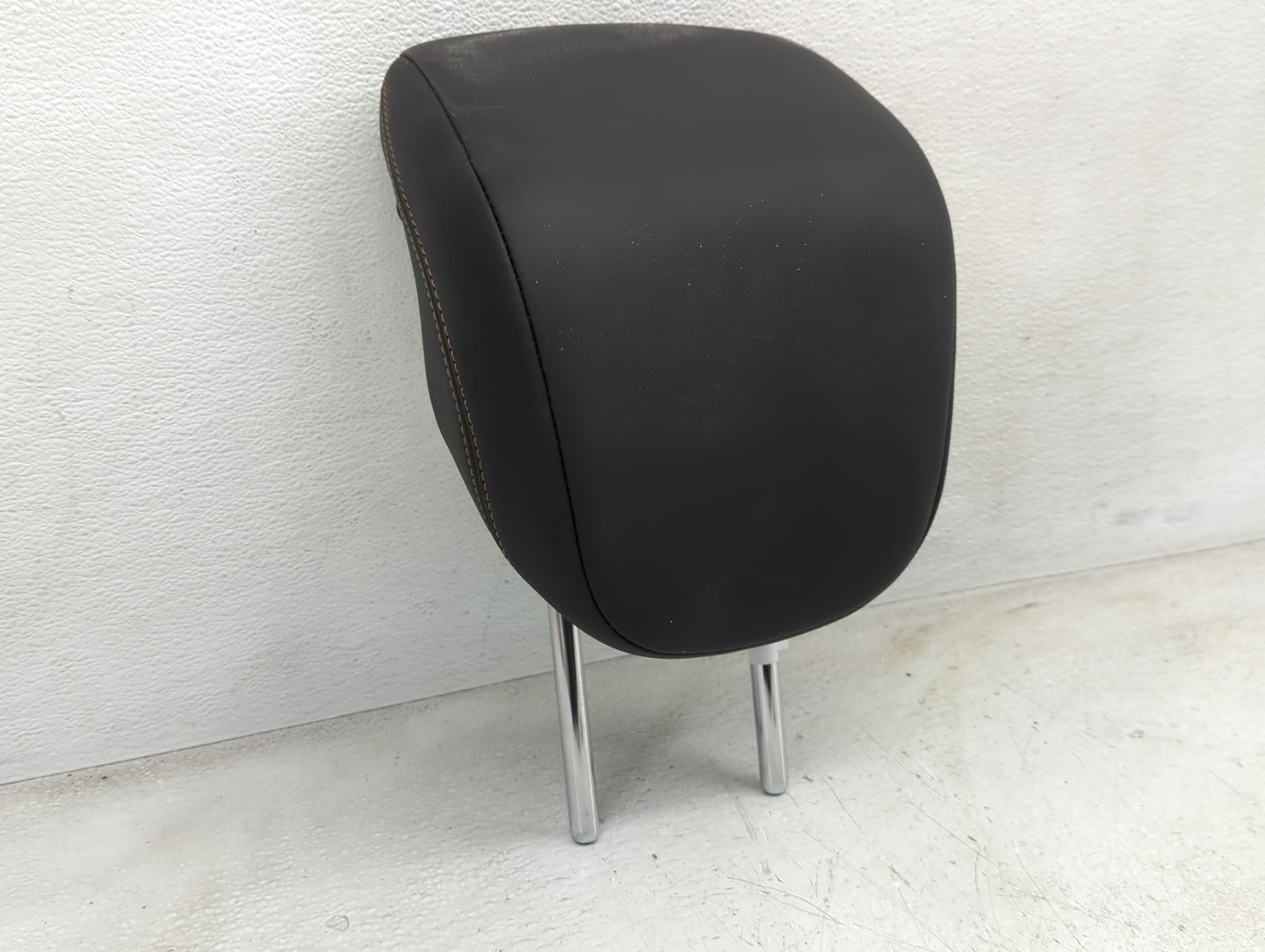 2015-2021 Chevrolet Trax Headrest Head Rest Rear Seat Fits Fits 2015 2016 2017 2018 2019 2020 2021 OEM Used Auto Parts - Oem
