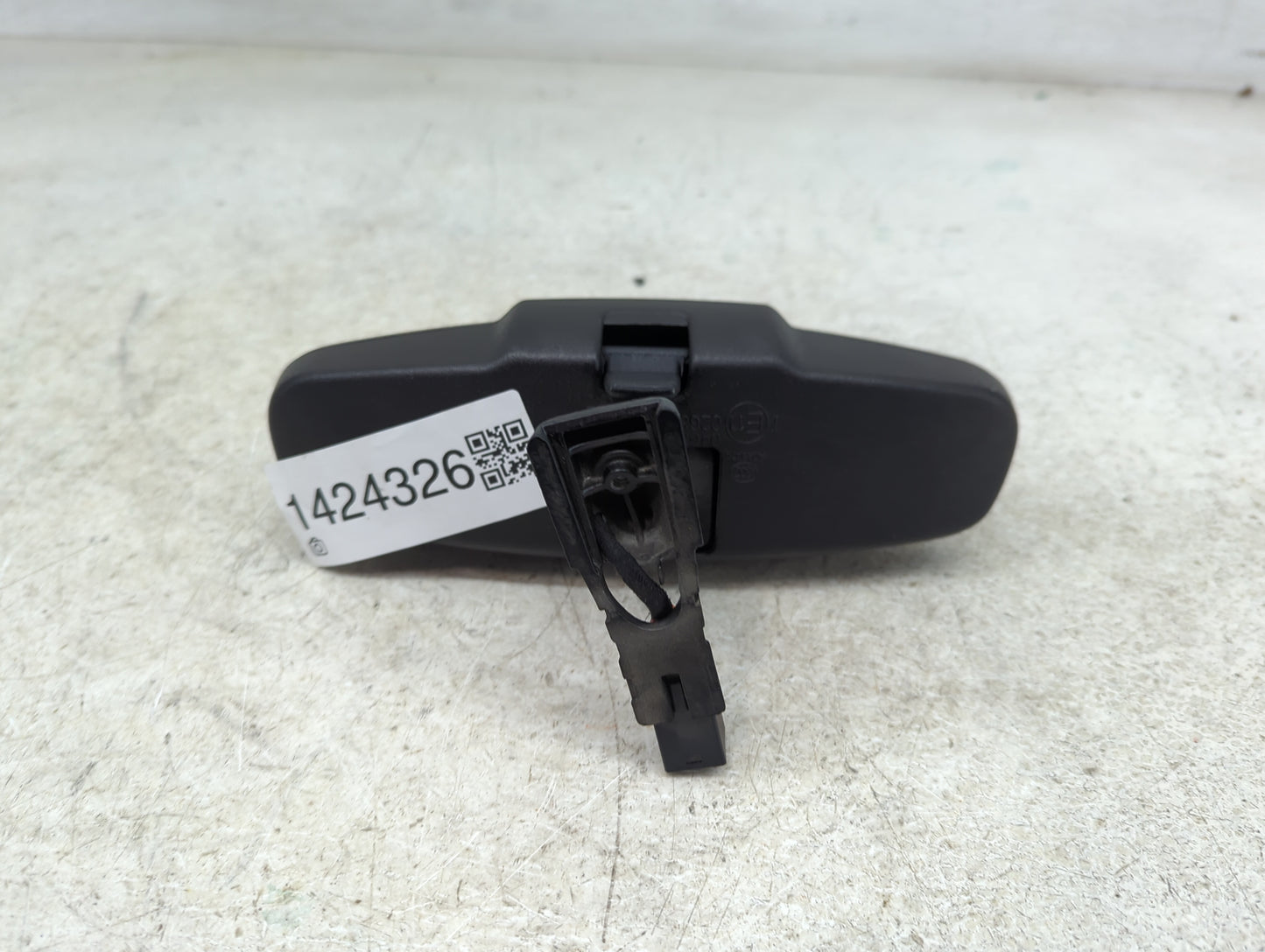 2013-2021 Chevrolet Trax Interior Rear View Mirror Replacement OEM P/N:E11026391 Fits OEM Used Auto Parts - Oemusedautoparts