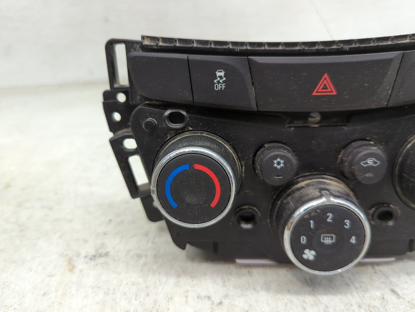2019 Chevrolet Trax Climate Control Module Temperature AC/Heater Replacement Fits OEM Used Auto Parts - Oemusedautoparts1.co