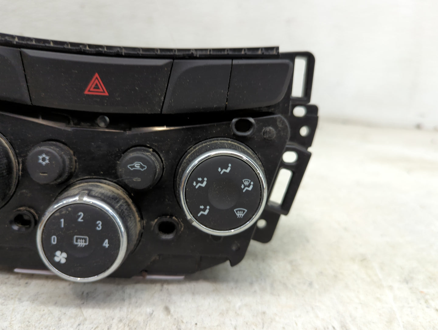 2019 Chevrolet Trax Climate Control Module Temperature AC/Heater Replacement Fits OEM Used Auto Parts - Oemusedautoparts1.co