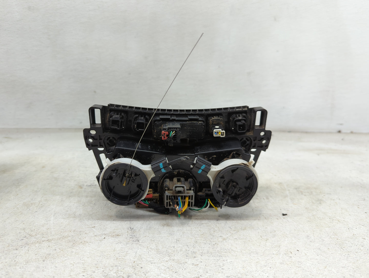 2019 Chevrolet Trax Climate Control Module Temperature AC/Heater Replacement Fits OEM Used Auto Parts - Oemusedautoparts1.co