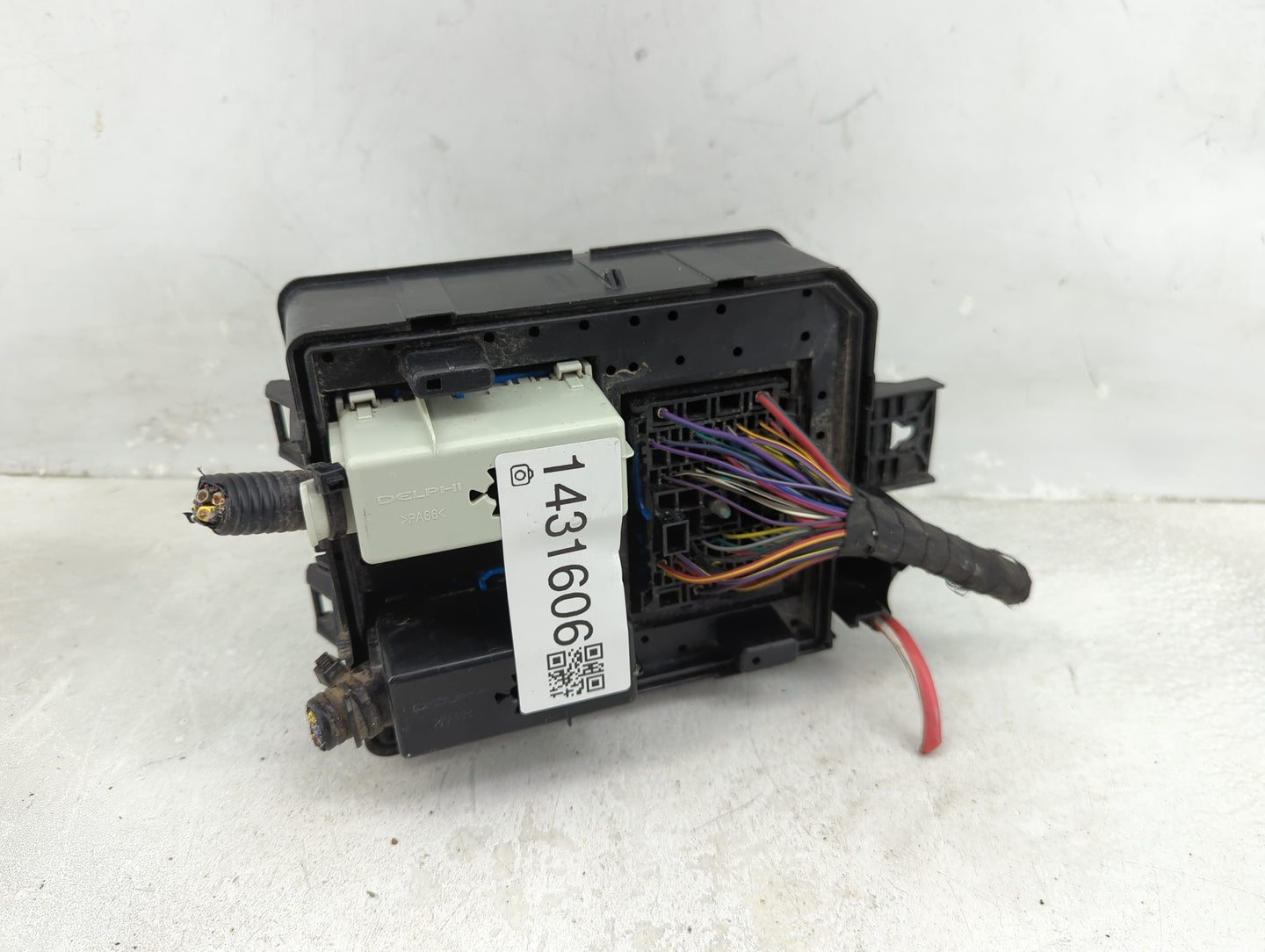 2018-2021 Chevrolet Trax Fusebox Fuse Box Panel Relay Module P/N:42624875 Fits Fits 2018 2019 2020 2021 OEM Used Auto Parts 
