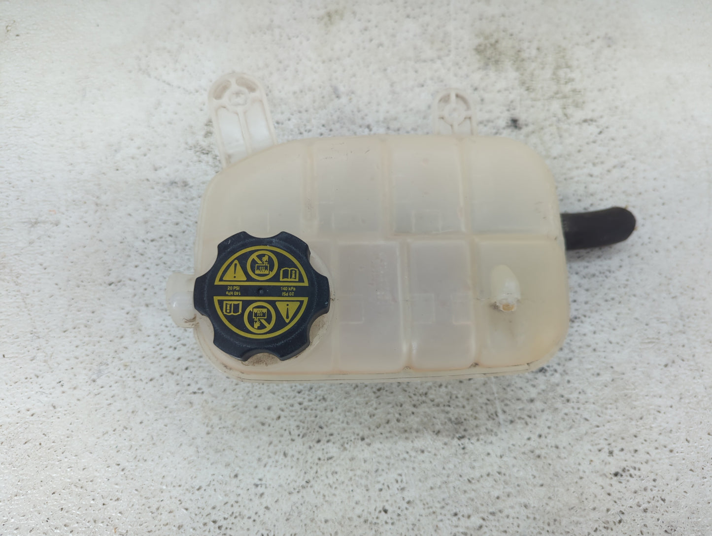 2015-2021 Chevrolet Trax Windshield Washer Fluid Reservoir Bottle Oem - Oemusedautoparts1.com