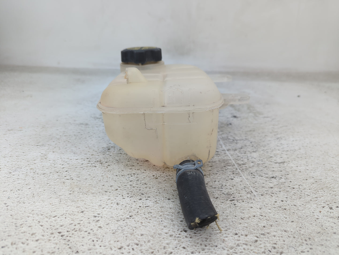 2015-2021 Chevrolet Trax Windshield Washer Fluid Reservoir Bottle Oem - Oemusedautoparts1.com