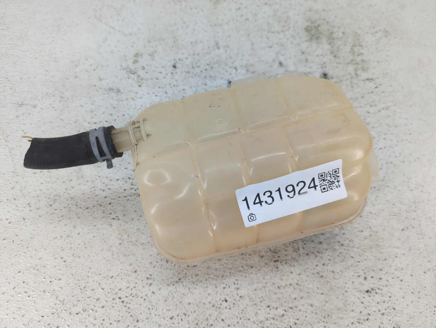 2015-2021 Chevrolet Trax Windshield Washer Fluid Reservoir Bottle Oem - Oemusedautoparts1.com