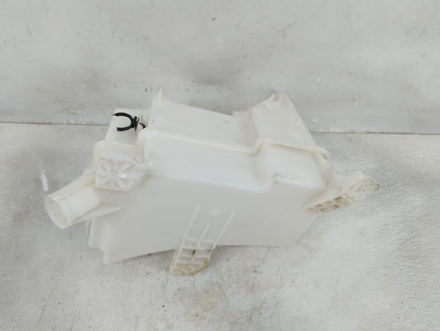 2015-2021 Chevrolet Trax Windshield Washer Fluid Reservoir Bottle Oem - Oemusedautoparts1.com