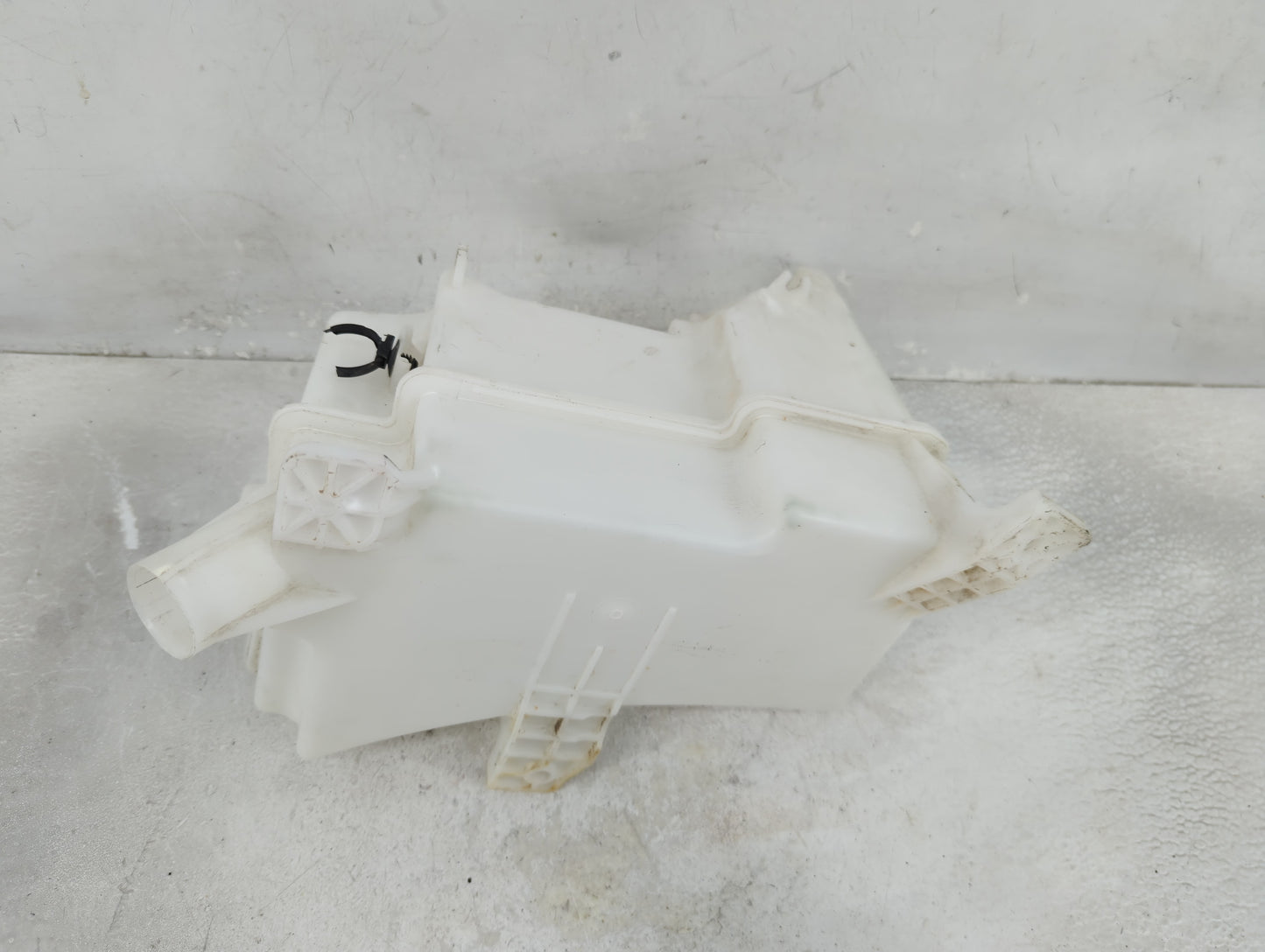 2015-2021 Chevrolet Trax Windshield Washer Fluid Reservoir Bottle Oem - Oemusedautoparts1.com