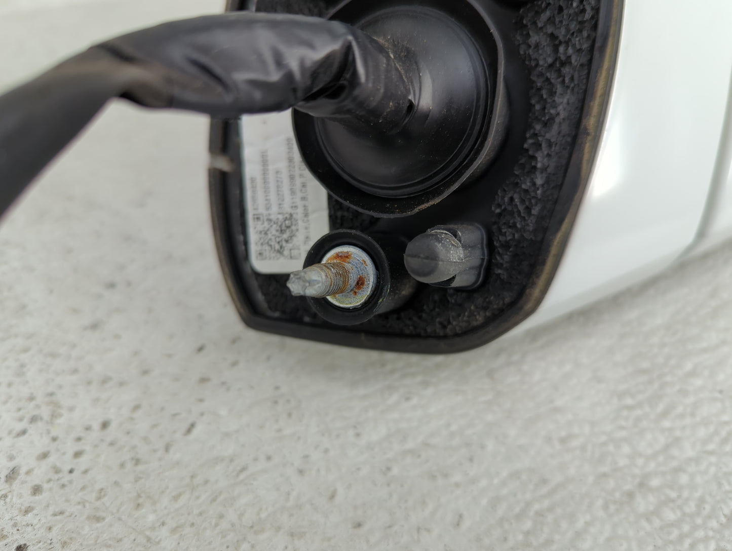 2017-2020 Chevrolet Trax Driver Side View Mirror - Left Door Mirror OEM Used - Oemusedautoparts1.com