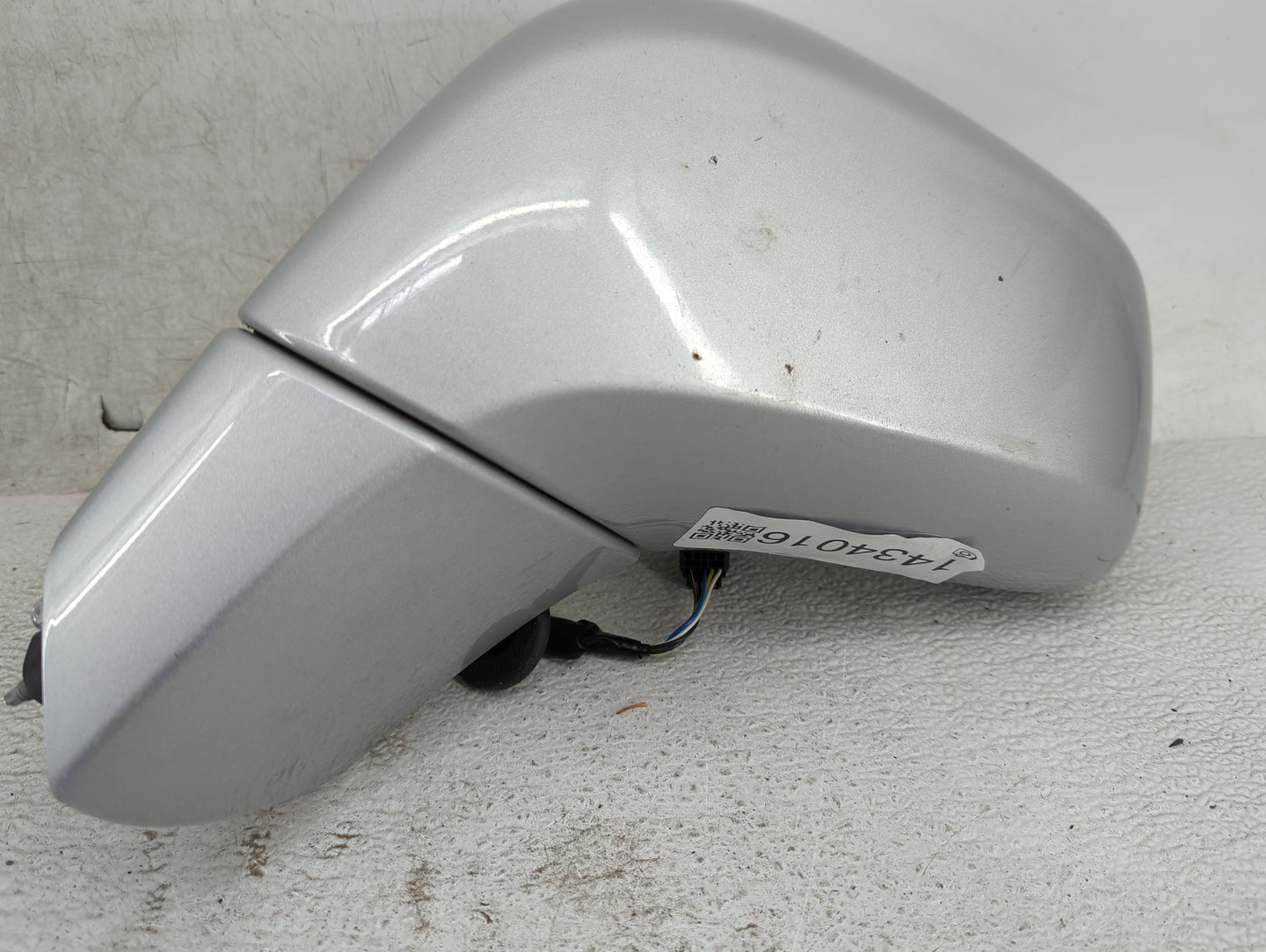 2017-2020 Chevrolet Trax Driver Side View Mirror - Left Door Mirror OEM Used - Oemusedautoparts1.com