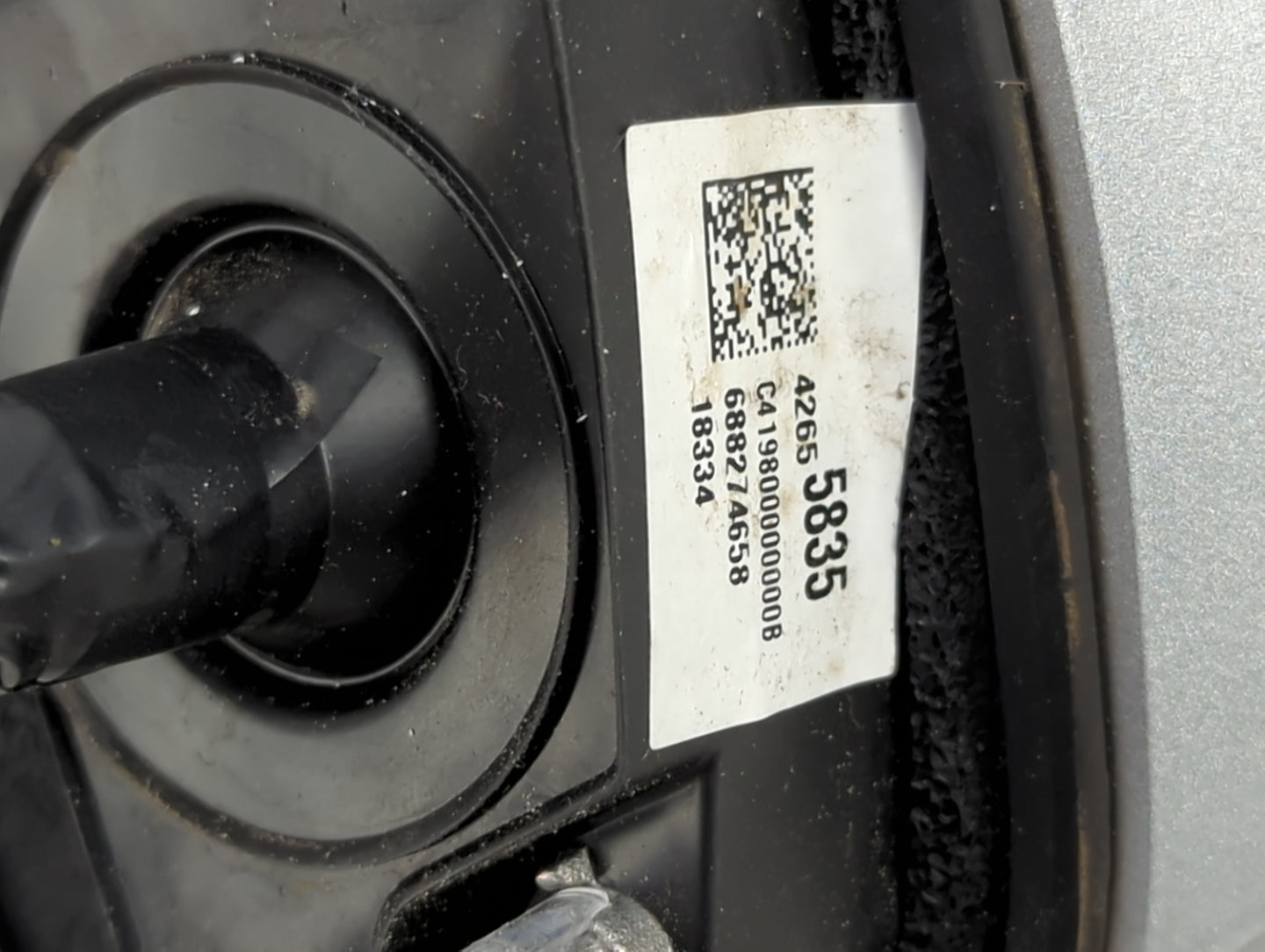 2017-2020 Chevrolet Trax Driver Side View Mirror - Left Door Mirror OEM Used - Oemusedautoparts1.com