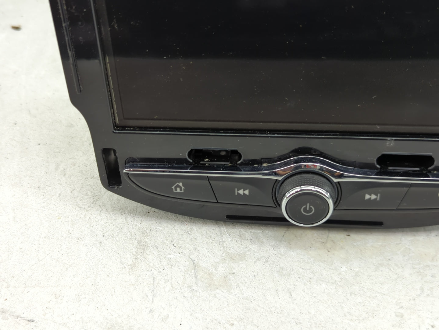 2018-2019 Chevrolet Trax Information Display Screen Black - Oemusedautoparts1.com